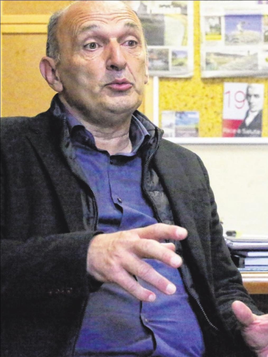 TEXTES ANNE-C. CHABANON,PHOTO PIERRE-ANTOINE FOURNIL
