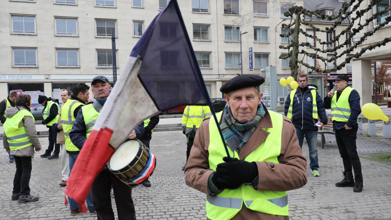 Gilets Jaunes Un Octogénaire Chez Les Irréductibles à