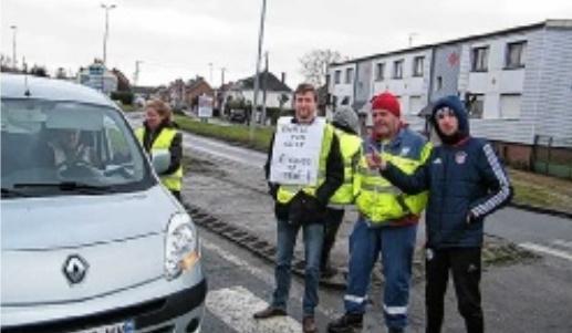 Les Gilets Jaunes Font Signer Une Pétition Pour Le Ric Sfr