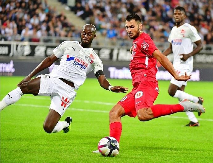 DE NOTRE ENVOYÉ SPÉCIAL,FRANCK LE DORZE