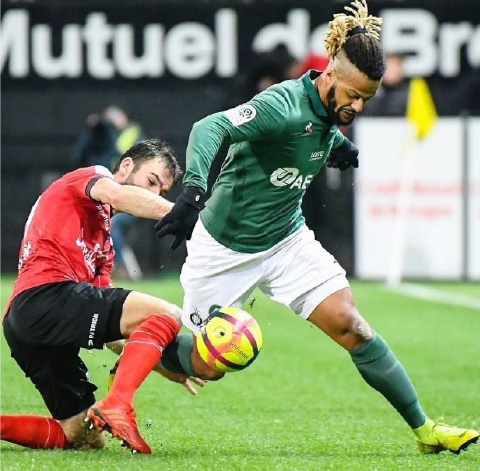 DE NOTRE ENVOYÉ SPÉCIAL,BERNARD LIONS