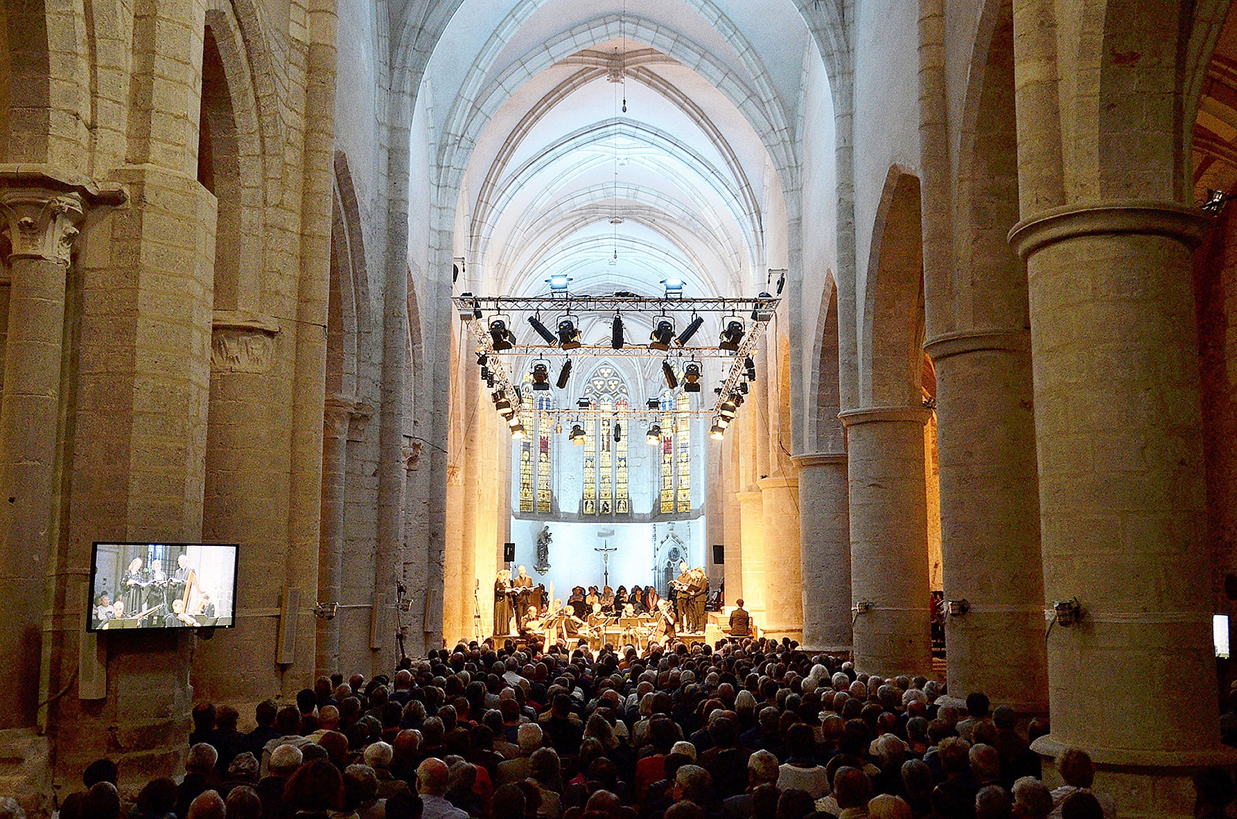 Emmanuelle Giuliani, envoyée spéciale à Ambronay (Ain)