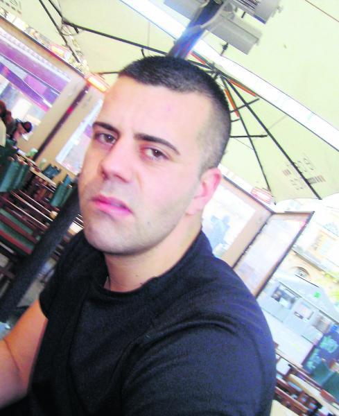 Théo Nepipvoda
, t @theonepipvoda