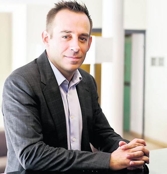 Gil Bousquet
, t @Gil_Bousquet