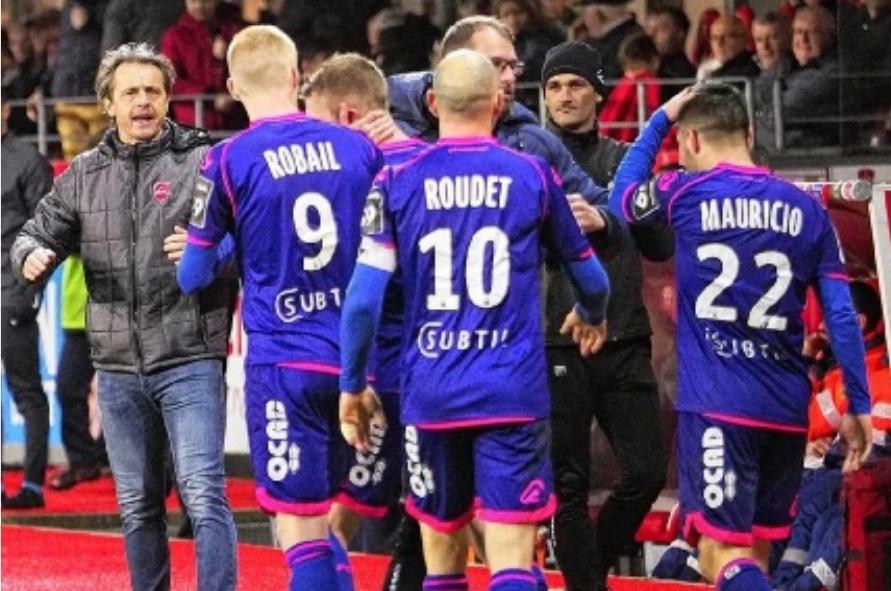 PAR RICHARD GOTTE,sports@lavoixdunord.fr