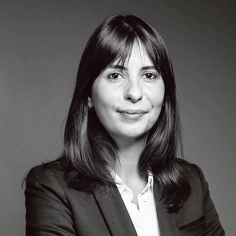 Gris, Céline