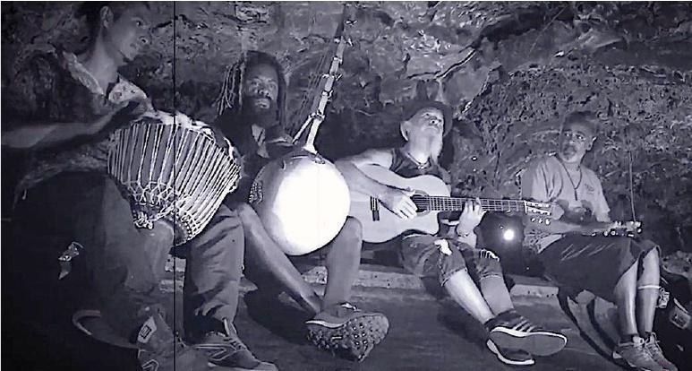 Benkadi Trio et Fangokoa. Ce soir à partir de 20h au café culturel de Saint-Benoît, Le Bisik, 44 rue Amiral Bouvet