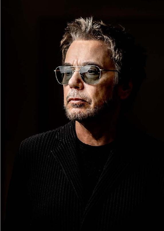 PROPOS RECUEILLIS PAR LUDOVIC PERRIN* « Mélancolique Rodéo », de Jean-Michel Jarre, Robert Laffont, 384 pages, 21 euros.