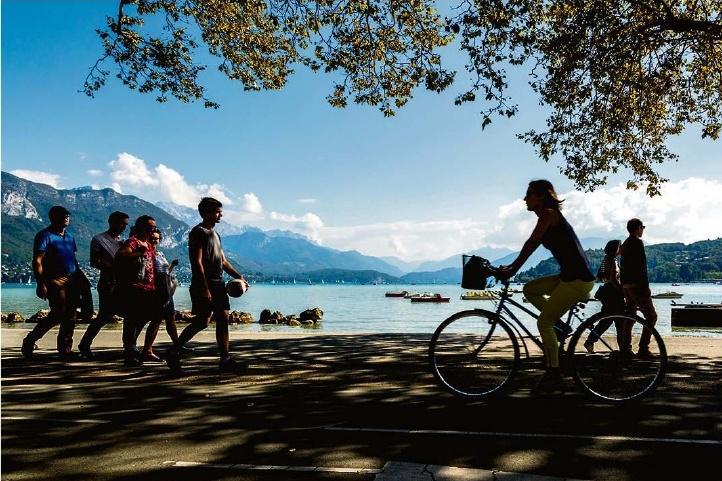 Envoyée spéciale,Annecy (Haute-Savoie),ZOÉ LASTENNET