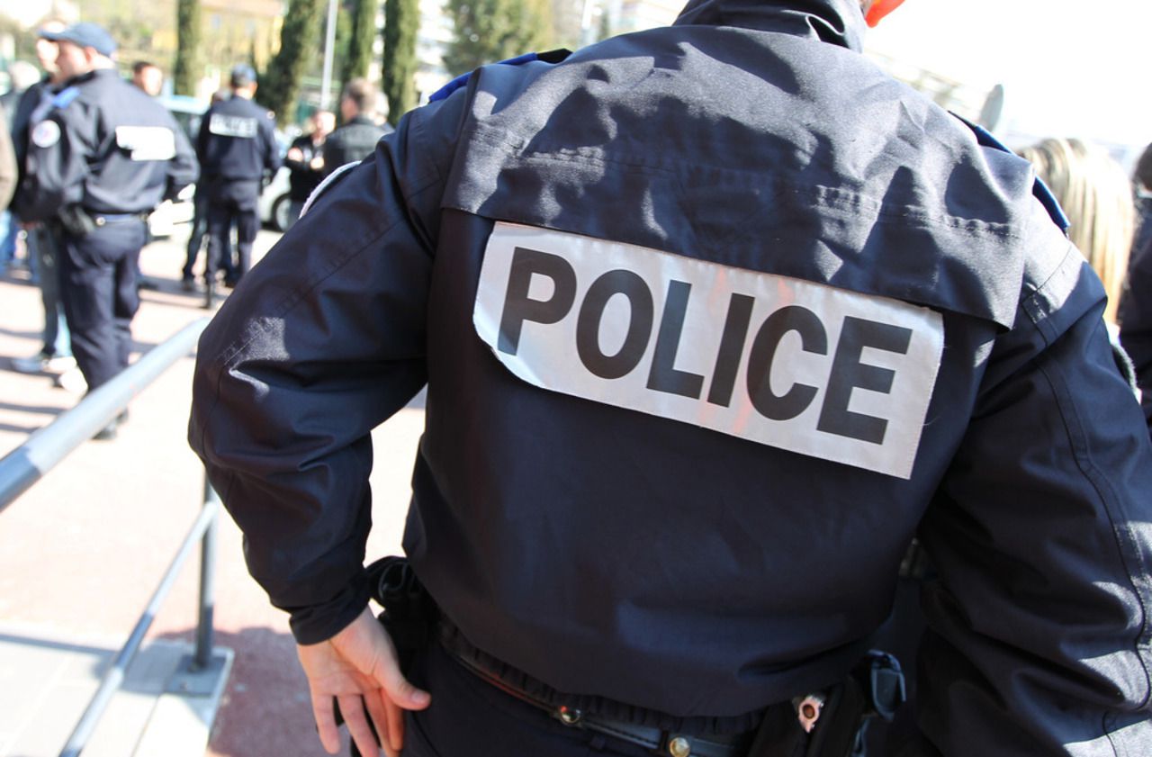 V.F. avec AFP