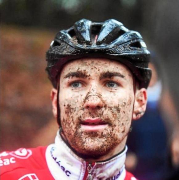 Philippe Priser,Tony Périou à l’issue de sa victoire à Camors, dimanche dernier, lors des championnats de Bretagne.,Photo Nicolas Créach,✲ Ce samedi