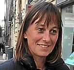 cLAIRE
, Touriste australienne,
, prof de français à Sydney, par hasard place du Marché-aux-Fleurs
