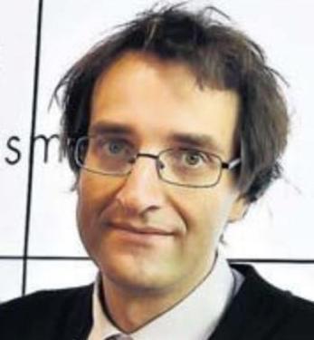 Docteur en philosophie, il anime “Voyage en Autistan” sur Europe 1