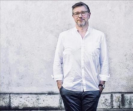 1. Editions Calmann-Lévy, 666 pages, 22,50 euros. Jean Quatremer donnera une conférence au Centre universitaire méditerranéen, 65, promenade des Anglais à Nice, vendredi 1er février à 19 heures.