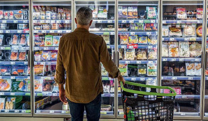 L'industrie alimentaire rajoute du sucre dans presque toutes ses préparations y compris salées. L'industrie alimentaire rajoute du sucre dans presque toutes ses préparations y compris salées.