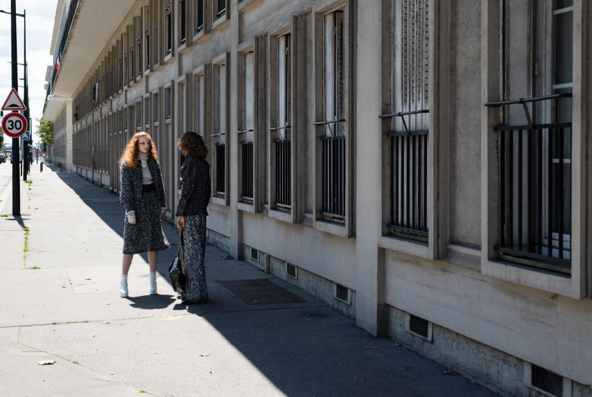 Jours tranquilles dans les rues du Havre.,Photographie Anders Edström Stylisme Camille Bidault-Waddington