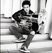 EMILIE JAMGOTCHIAN,Infos : «The tubas’s trip» concert gratuit. Vendredi 3 août à 21 h sur la plage de L’Ayguade.