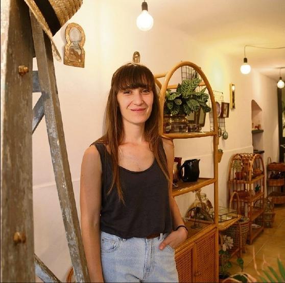 PEGGY POLETTO,May tendance, 18 rue de Limans. vintagestore (facebook), _May_vintage_ (instagram).
