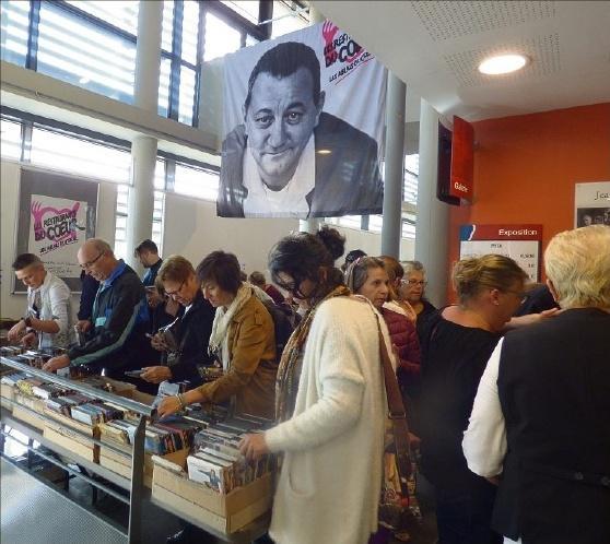 CAROLINE MARTINAT,1- Fin de la vente à 17 h 30, fermeture de la médiathèque à 18 heures.