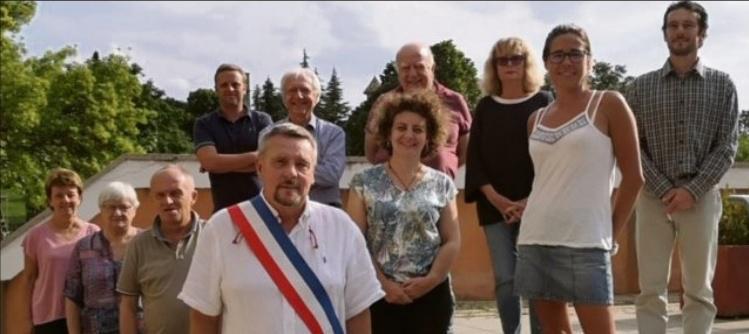 Le conseil compte onze membres.